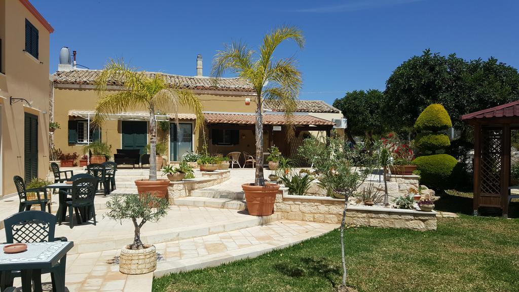 Alla Corte Di Nonna Maria Villa Pozzallo Ngoại thất bức ảnh