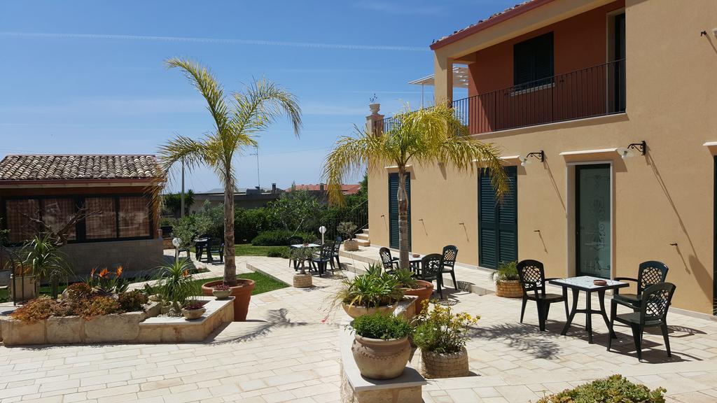 Alla Corte Di Nonna Maria Villa Pozzallo Ngoại thất bức ảnh
