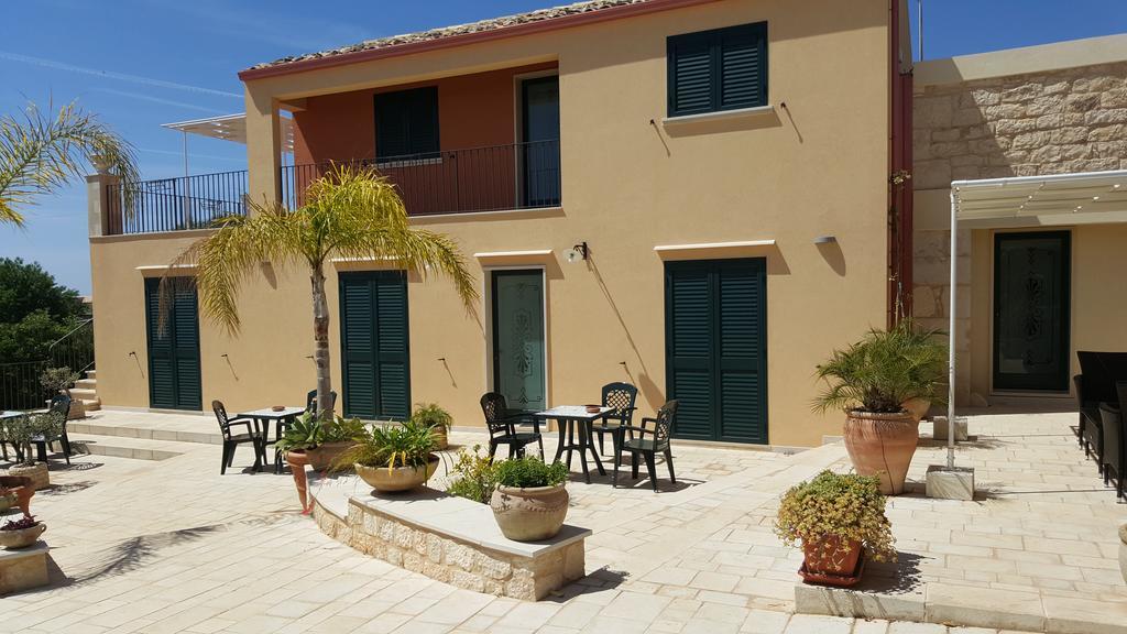 Alla Corte Di Nonna Maria Villa Pozzallo Ngoại thất bức ảnh