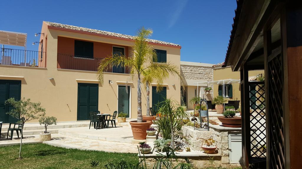 Alla Corte Di Nonna Maria Villa Pozzallo Ngoại thất bức ảnh